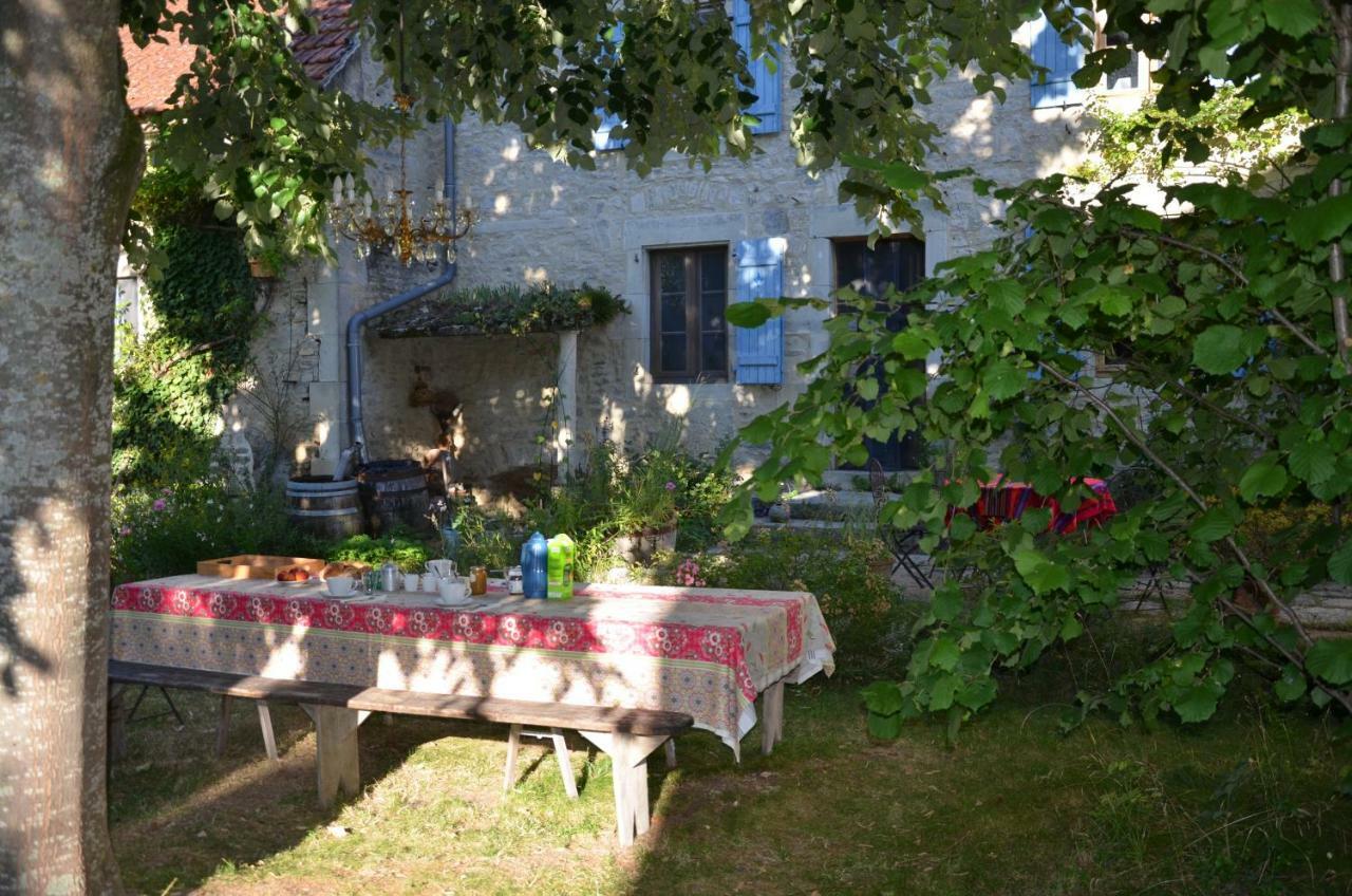 Le Vieux Velo Bed & Breakfast Chaptuzat Ngoại thất bức ảnh