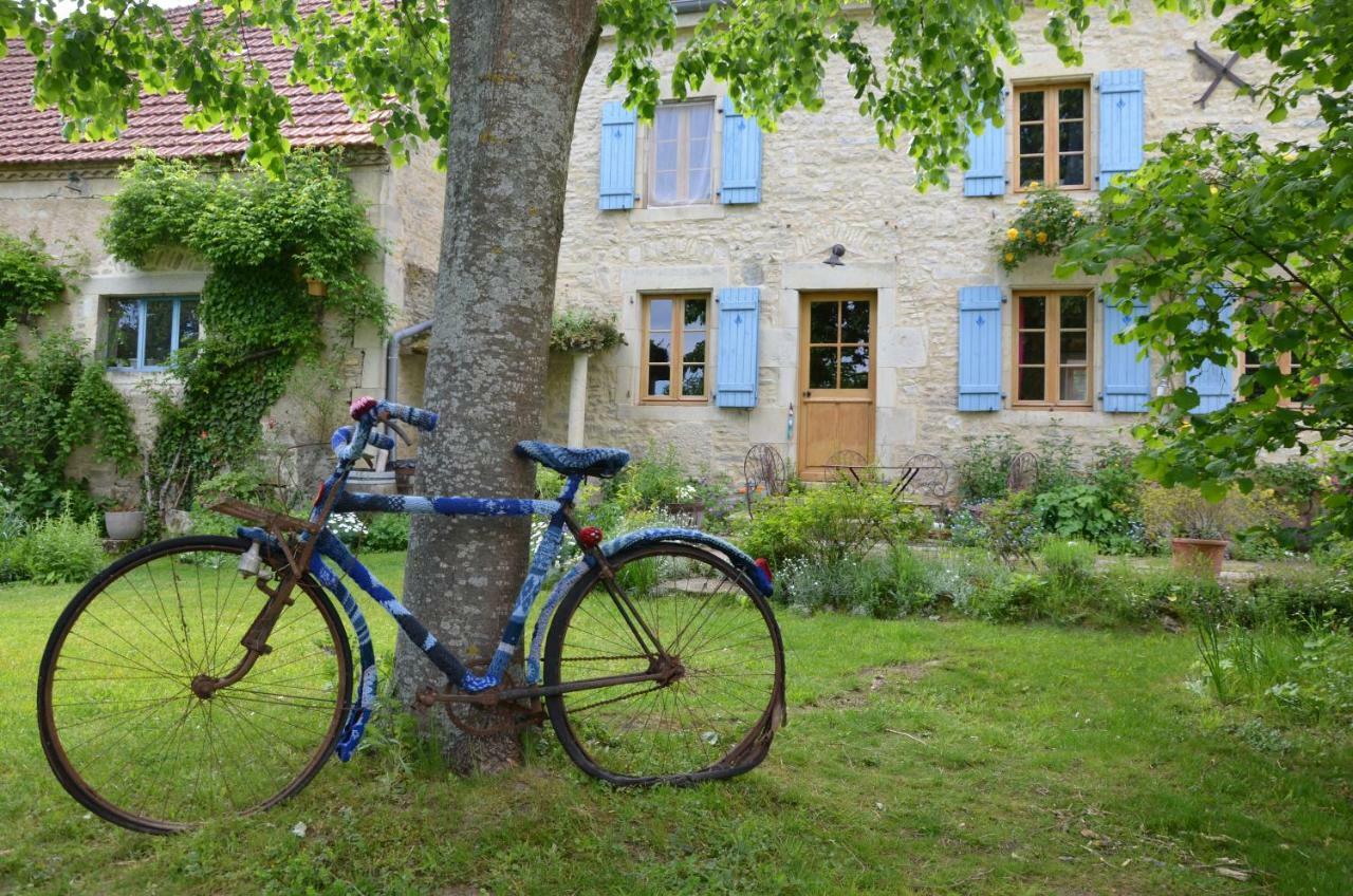 Le Vieux Velo Bed & Breakfast Chaptuzat Ngoại thất bức ảnh