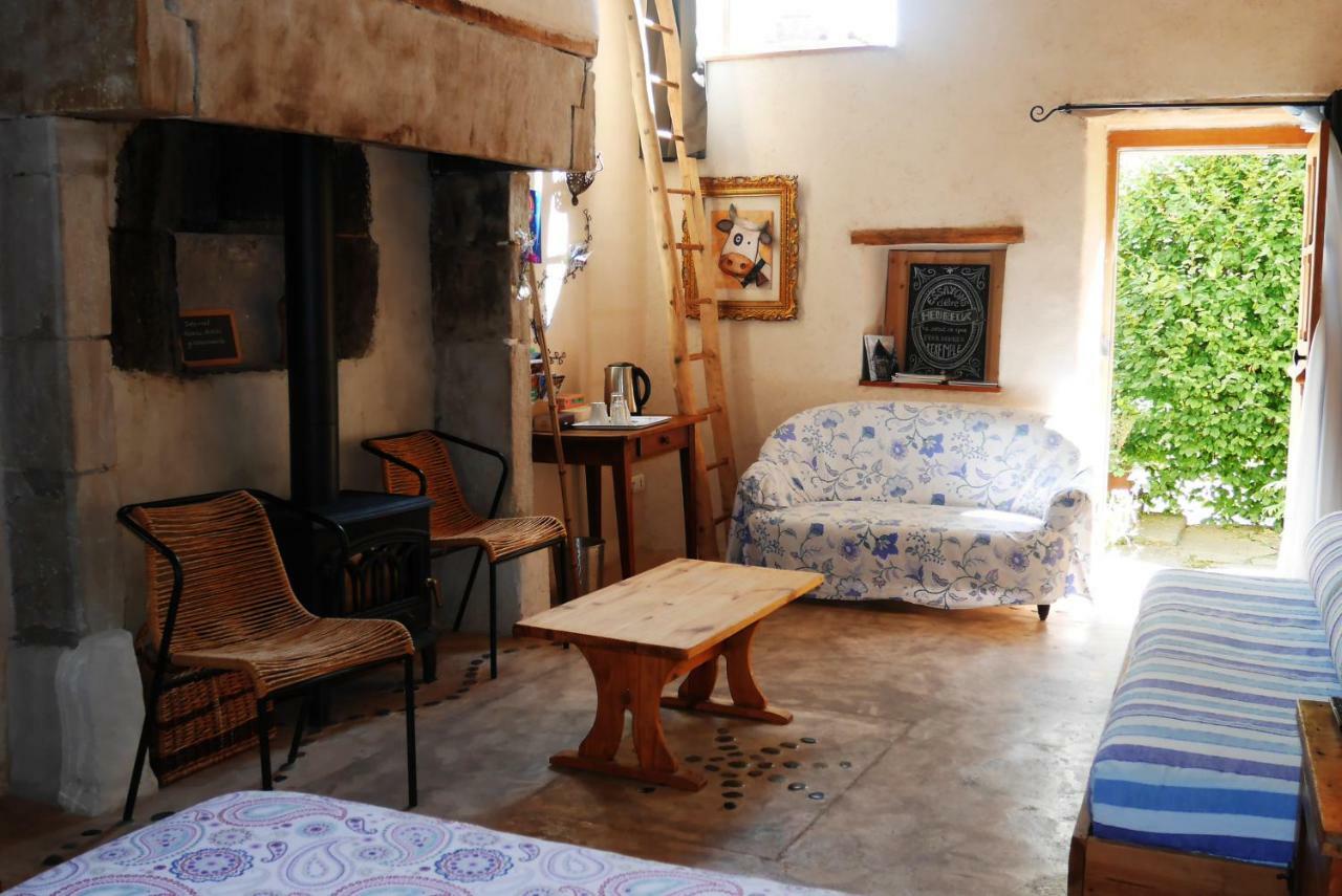 Le Vieux Velo Bed & Breakfast Chaptuzat Ngoại thất bức ảnh